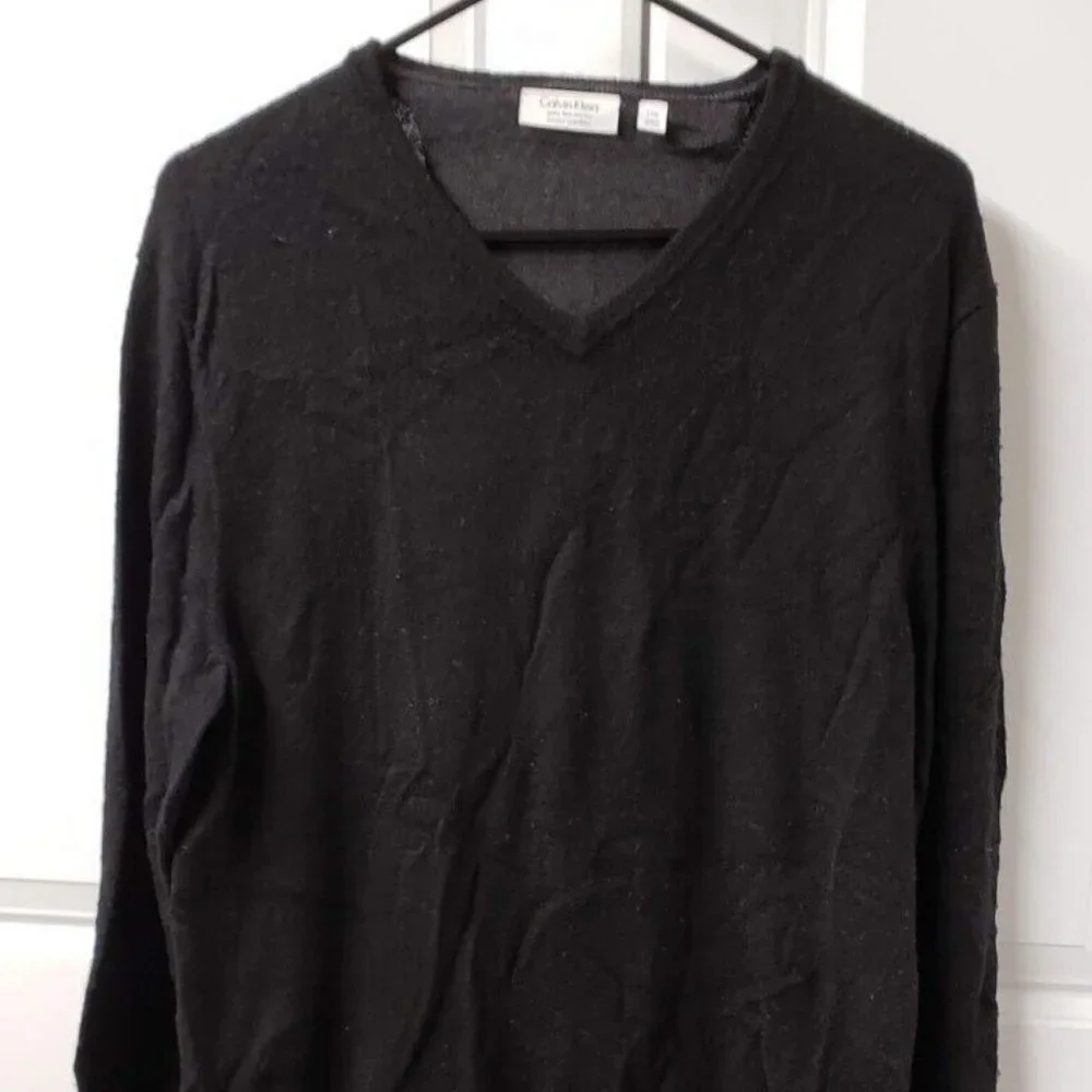 Calvin Klein Men's Sweater  Size: Large  Pullover  Black  Merino Wool